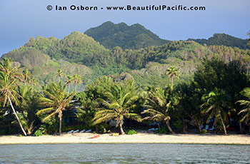 view of Muri Beach with the mountains of Rarotonga Island